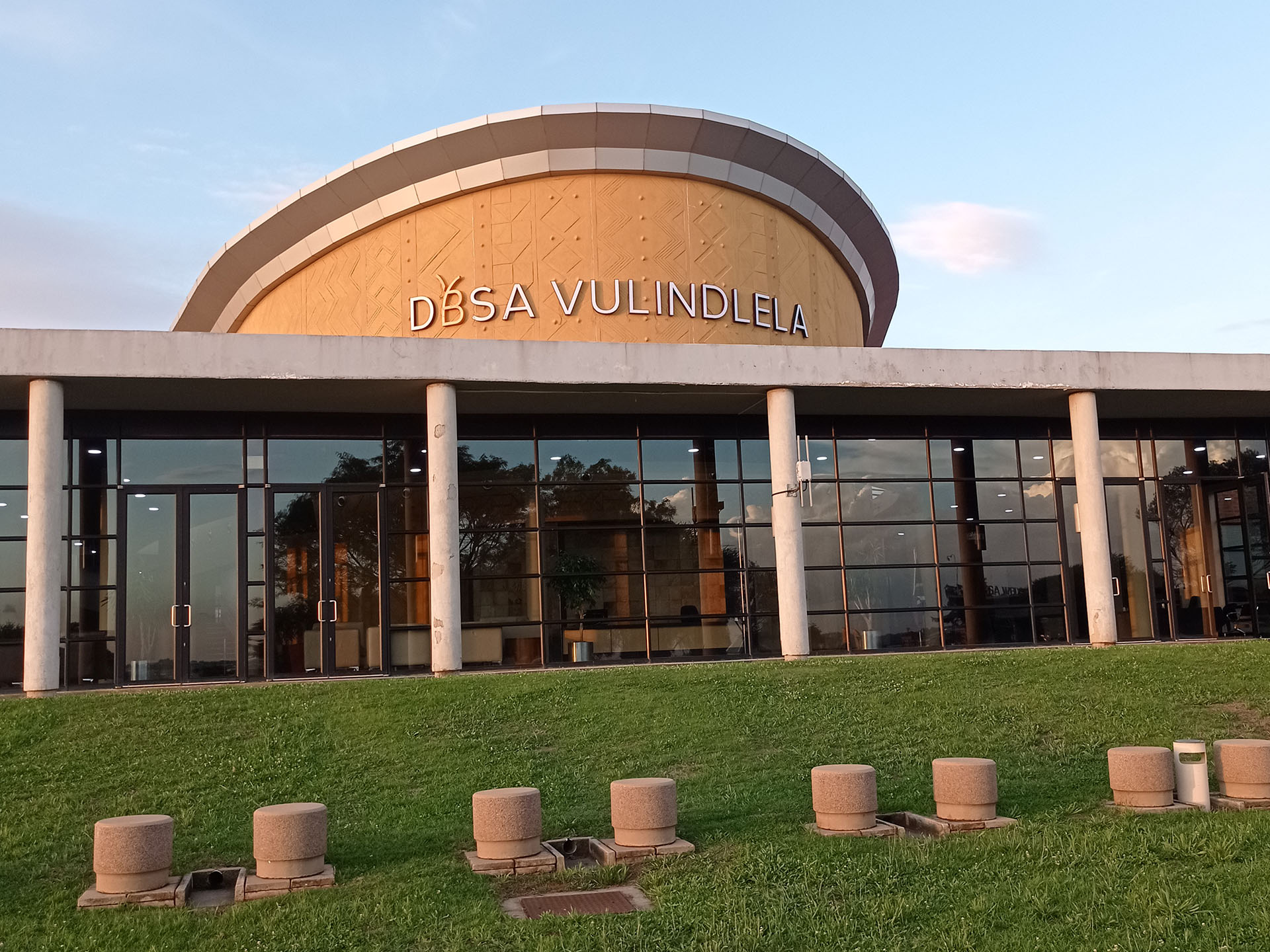 Professional Signage SolutionsTailored To Client Specification